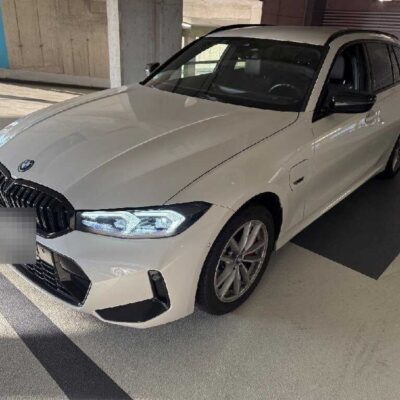 BMW 330e Touring 2.0 L Plug-in hybride 2022